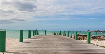 Blue Water At Cable Beach Hotel